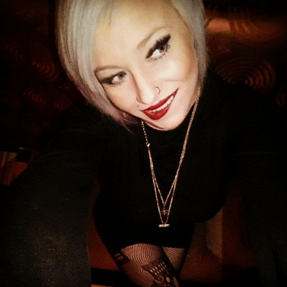 Meet your Posher, Candy - Picture 1 of 1